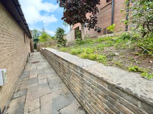 Photo 19- click for photo gallery